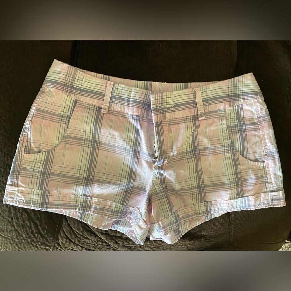 Maurice’s pink and white plaid shorts